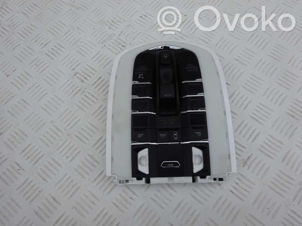 Porsche Cayenne (92A) Luz del asiento delantero 
