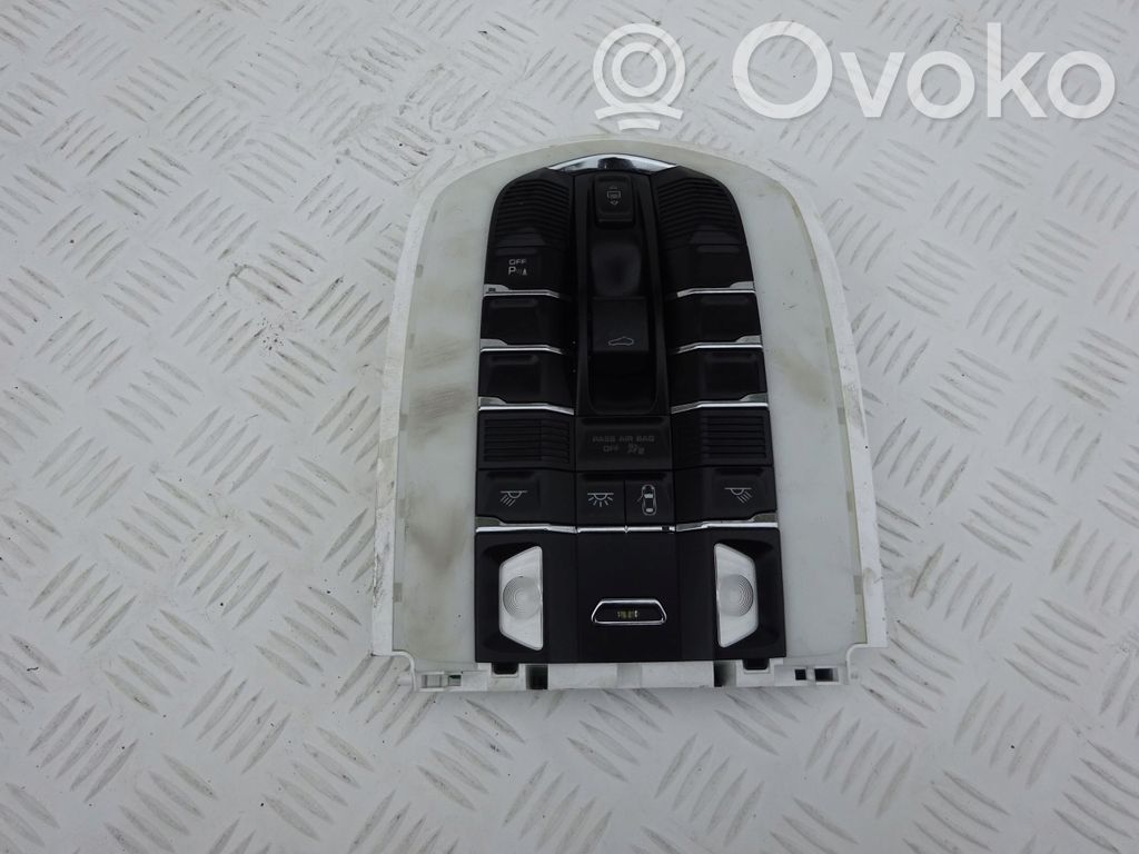 Porsche Cayenne (92A) Luz del asiento delantero 