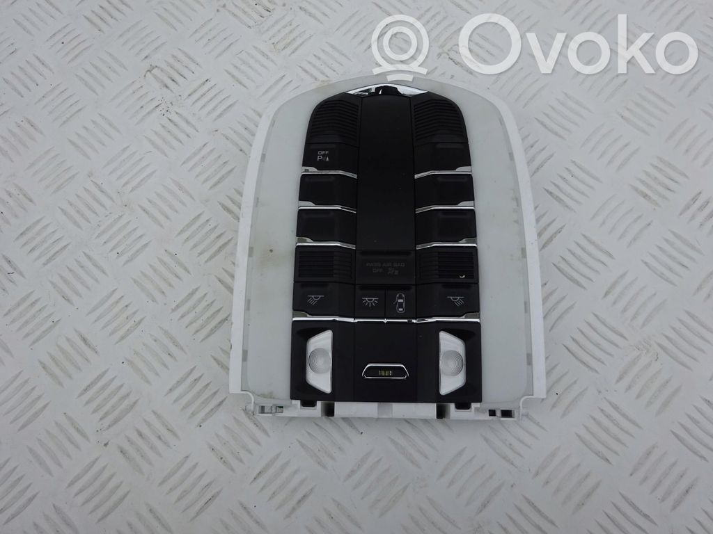 Porsche Cayenne (92A) Luz del asiento delantero 
