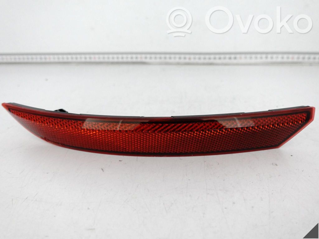 Reflector de faros/luces traseros   5E7945105,5E7945105,39269097