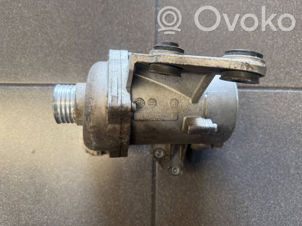 Water pump   11517561229