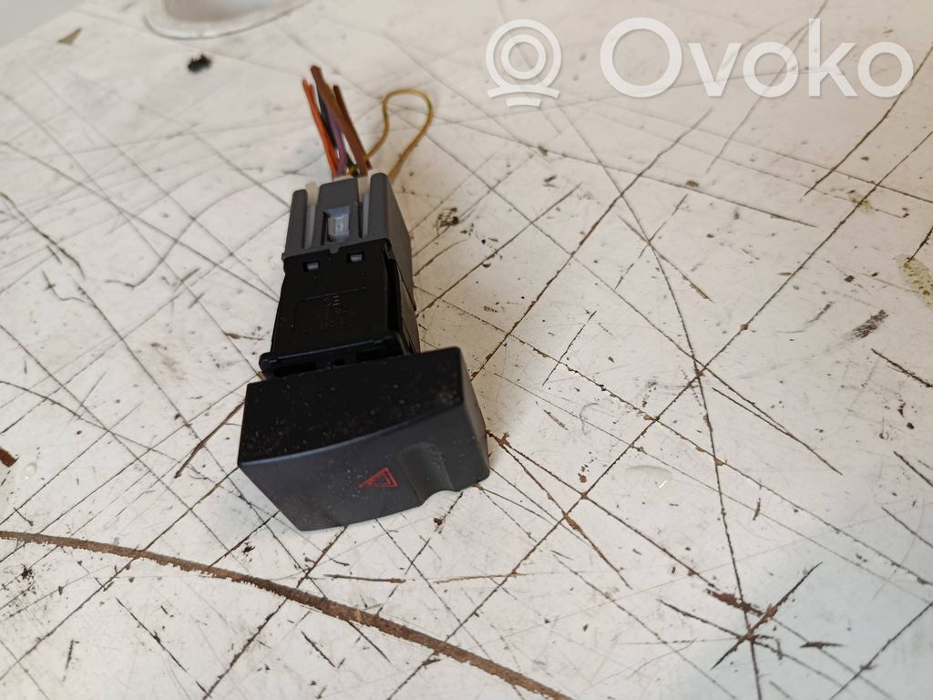 Peugeot 406 Hazard light switch 