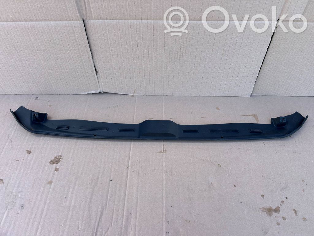 Engine compartment rubber   8W6823124