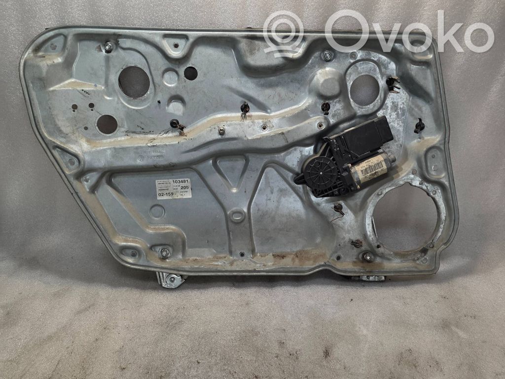 Volkswagen PASSAT B5 Silnik regulatora szyby drzwi przednich 