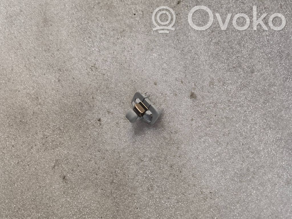 Audi A3 S3 8P Sun visor clip/hook/bracket 