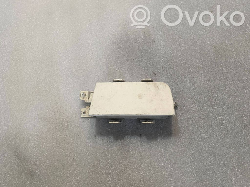 BMW 5 E34 Etusumuvalon ritilä 