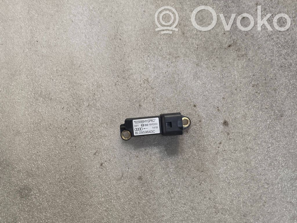 Audi A3 S3 8L Airbagsensor Crashsensor Drucksensor 