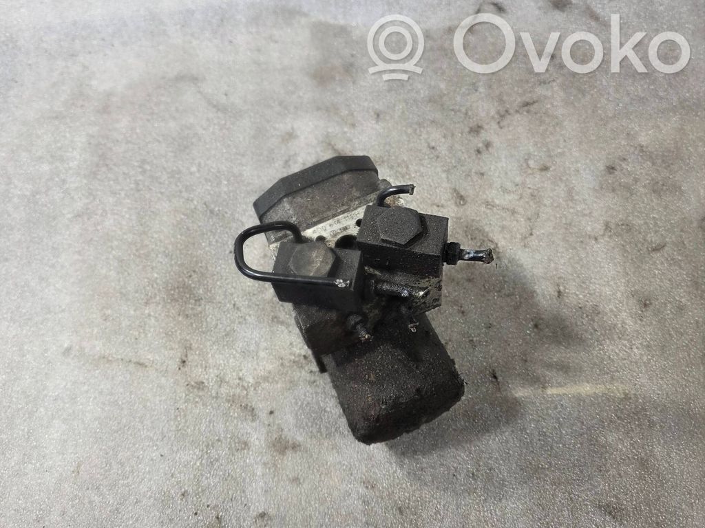 Audi A8 S8 D2 4D ABS bloks 
