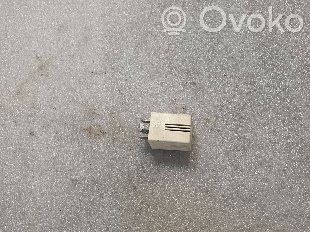 Opel Omega B2 Other relay 