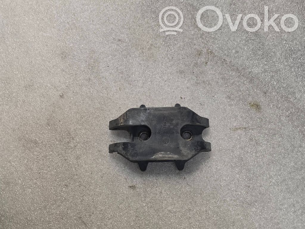 Front bumper mounting bracket   51111944545