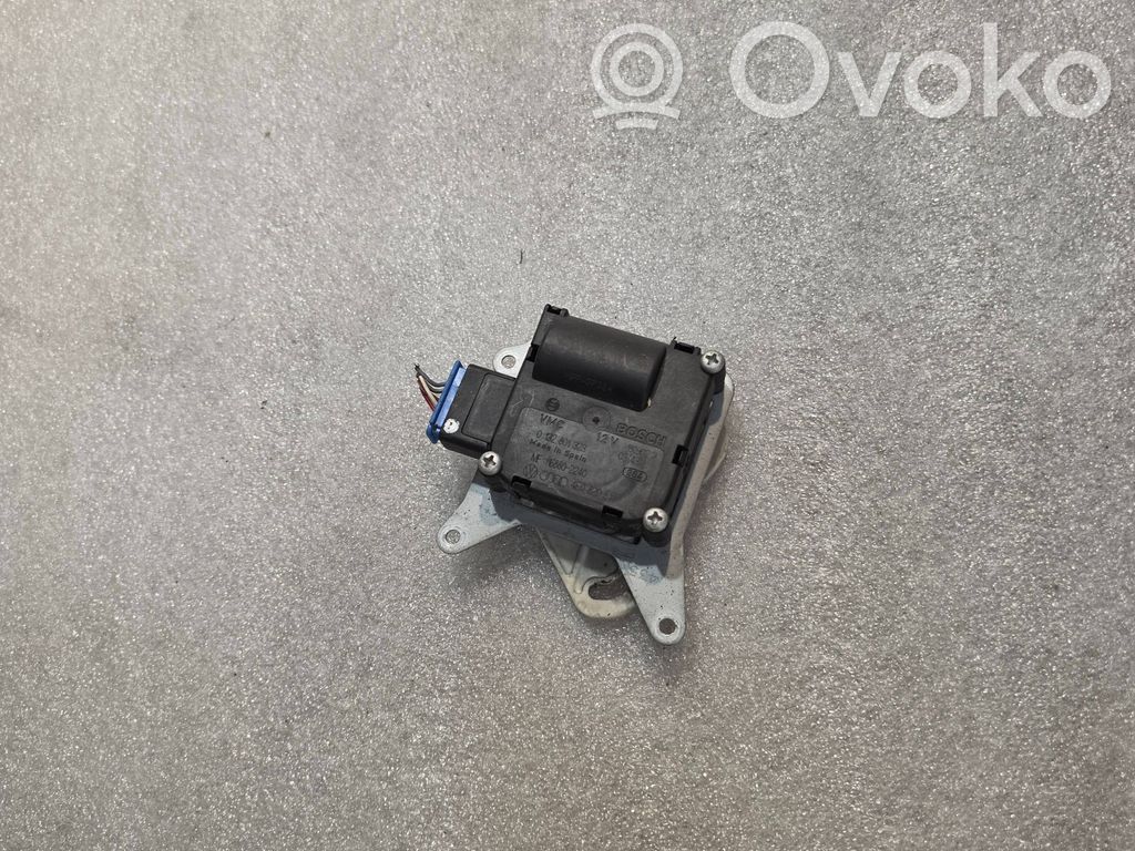 Audi A8 S8 D3 4E Moteur / actionneur de volet de climatisation 