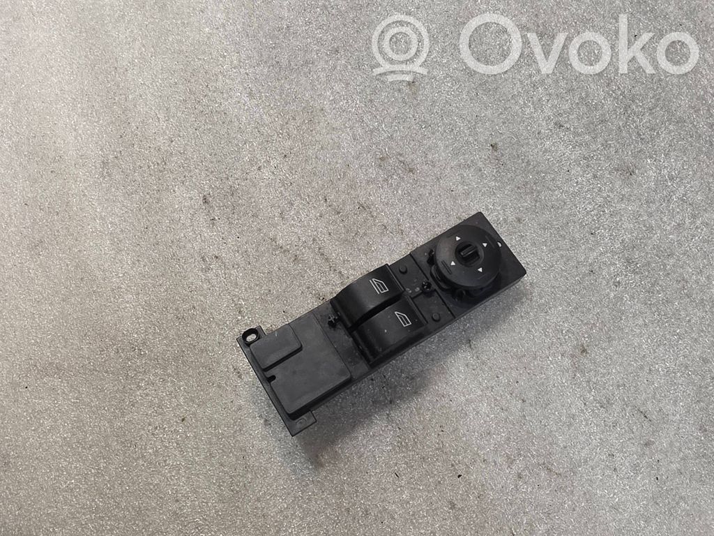 Ford Focus Electric window control switch 