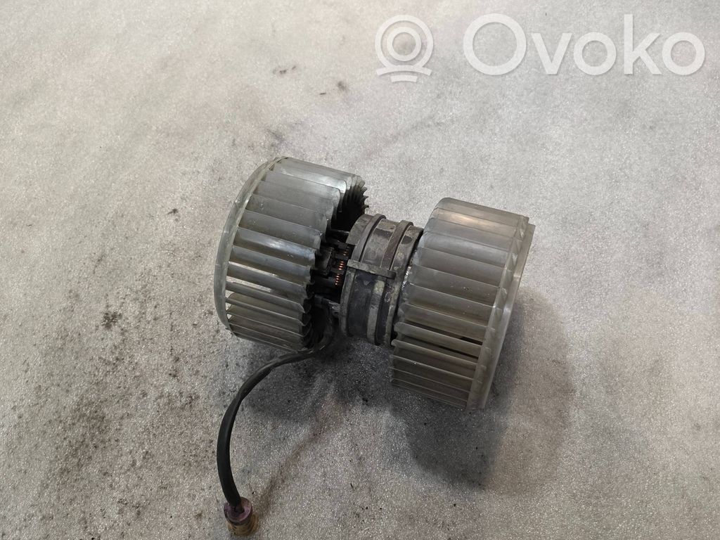 Audi A8 S8 D2 4D Mazā radiatora ventilators 