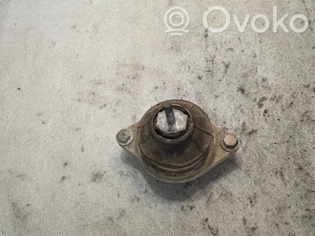 Audi 100 200 5000 C3 Engine mount bracket 