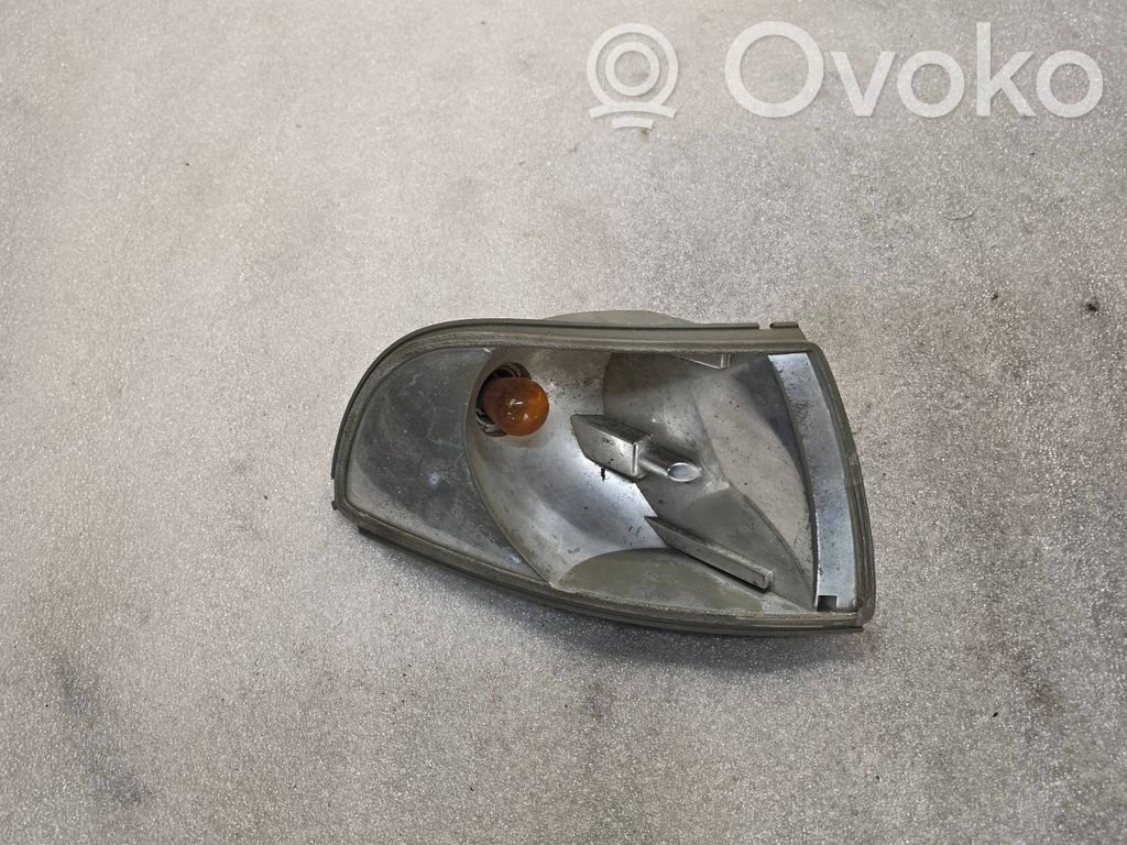 Audi A8 S8 D2 4D Frontblinker 