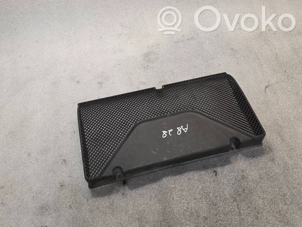 Audi A8 S8 D2 4D Muu moottoritilan osa 