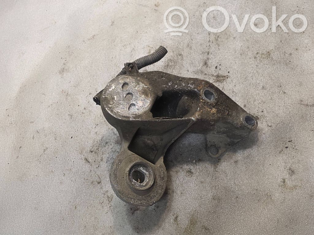 Audi A6 S6 C6 4F Engine mounting bracket 