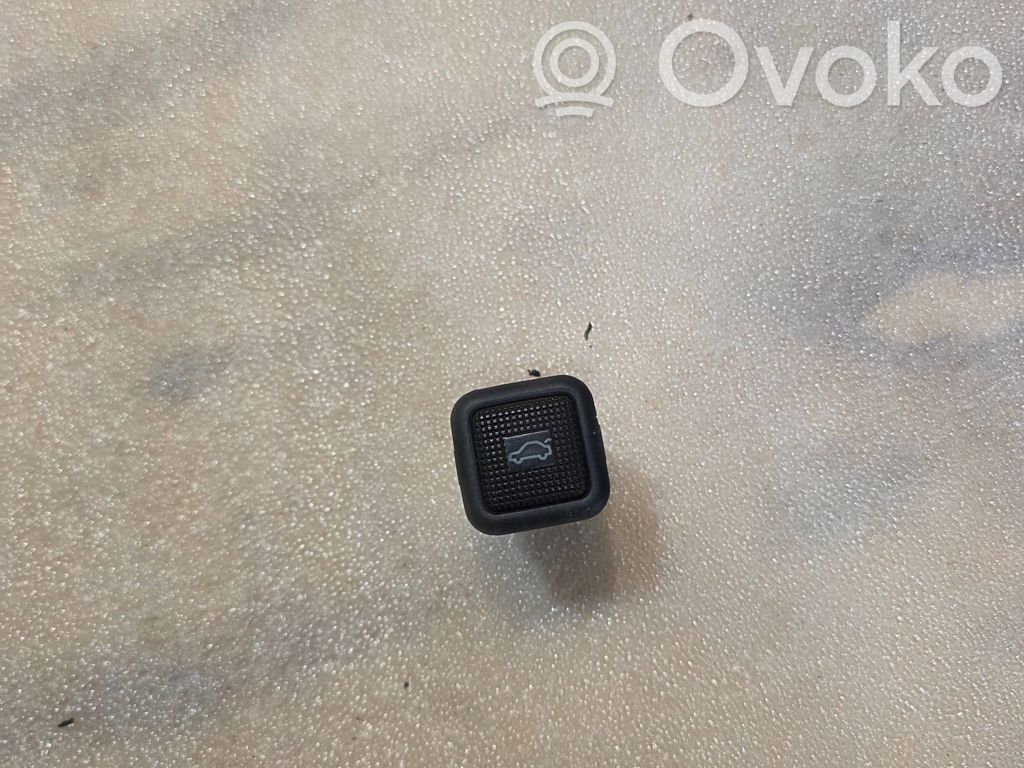 Audi A8 S8 D2 4D Tailgate/boot open switch button 