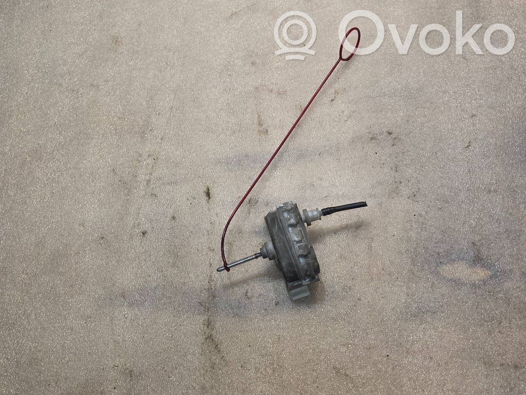 Audi A8 S8 D2 4D Central locking vacuum pump 
