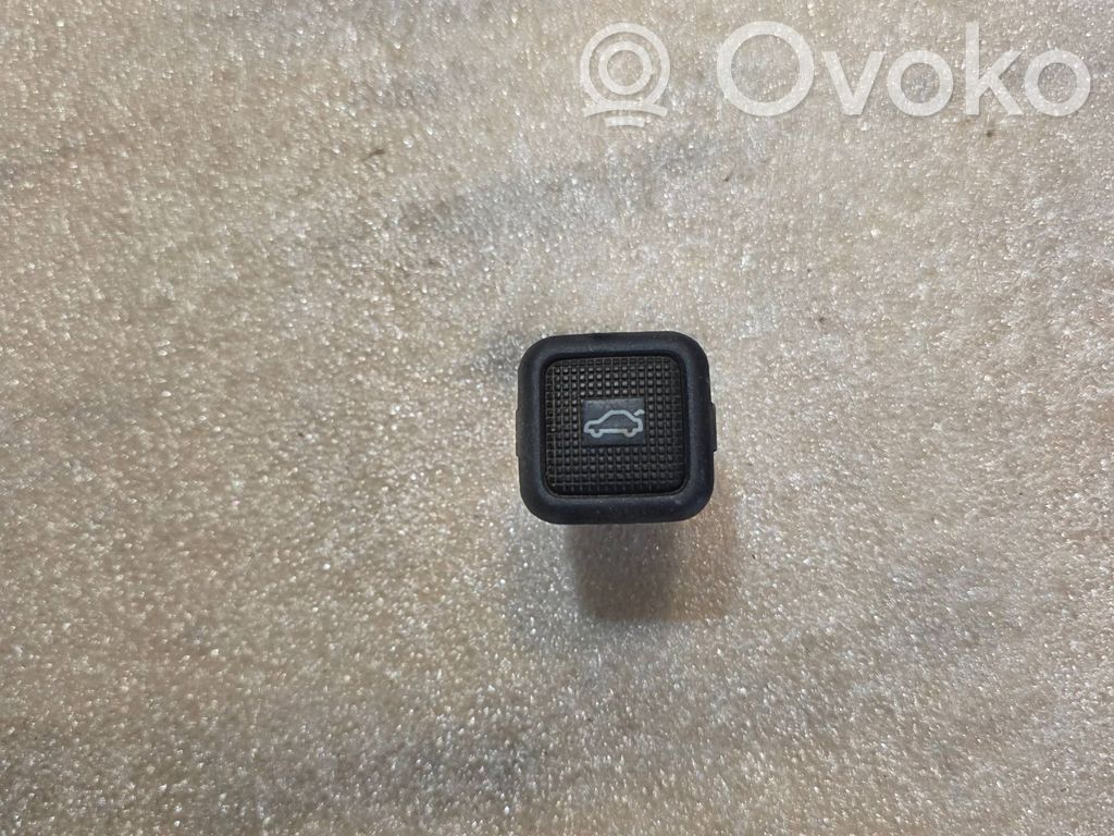 Tailgate/boot open switch button   1H0959855D