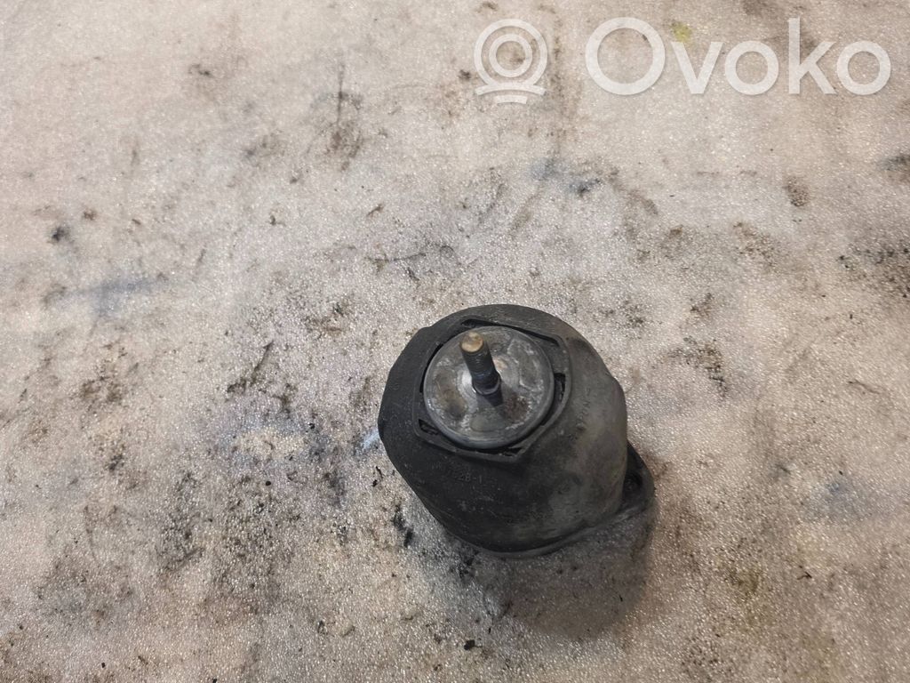 Audi A8 S8 D2 4D Gearbox mount 