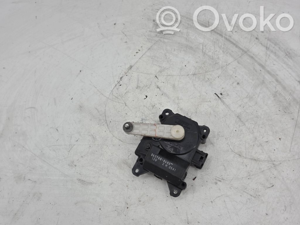 Toyota Avensis T250 Motorino attuatore aria 
