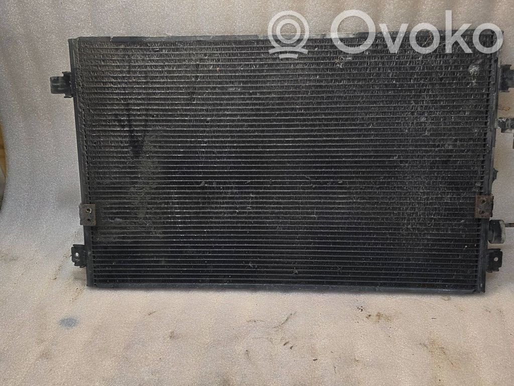 Radiateur condenseur de climatisation