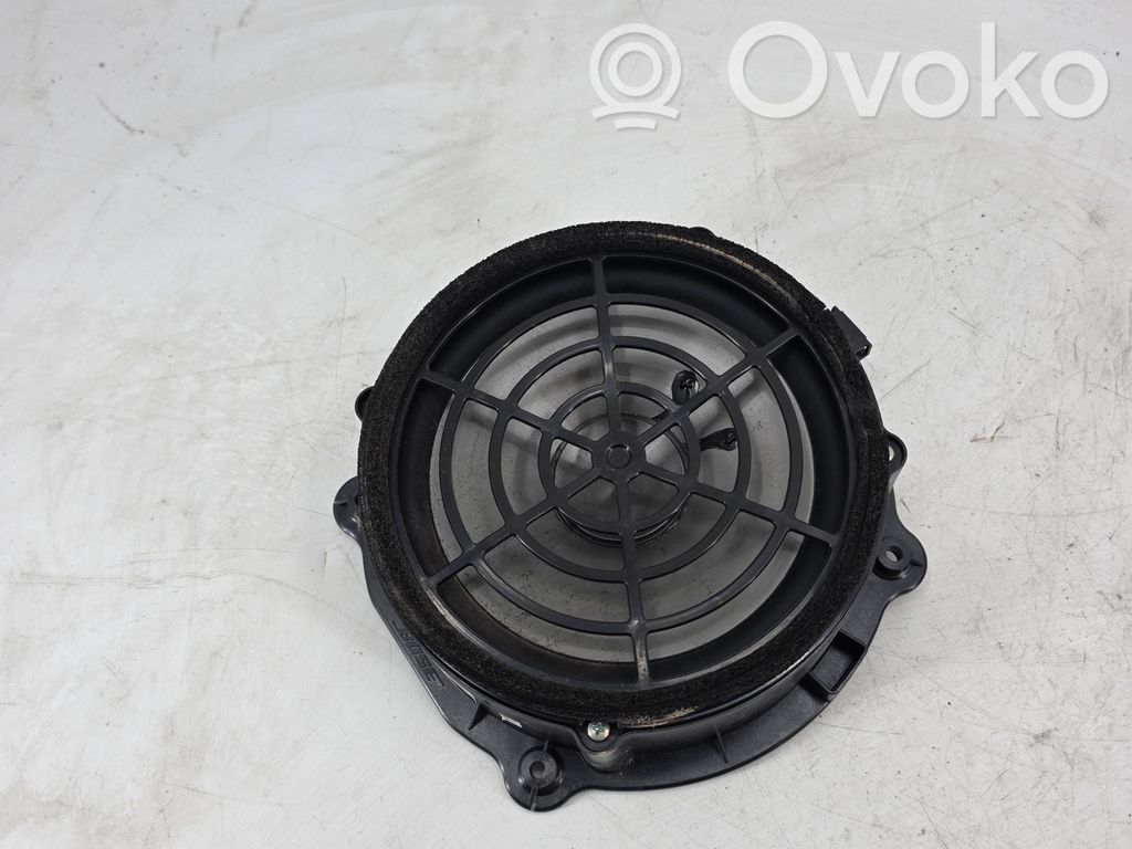 Audi Q7 4L Altavoz de la puerta delantera 