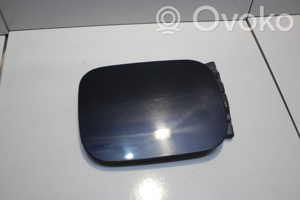 Audi A4 S4 B5 8D Polttoainesäiliön korkki 