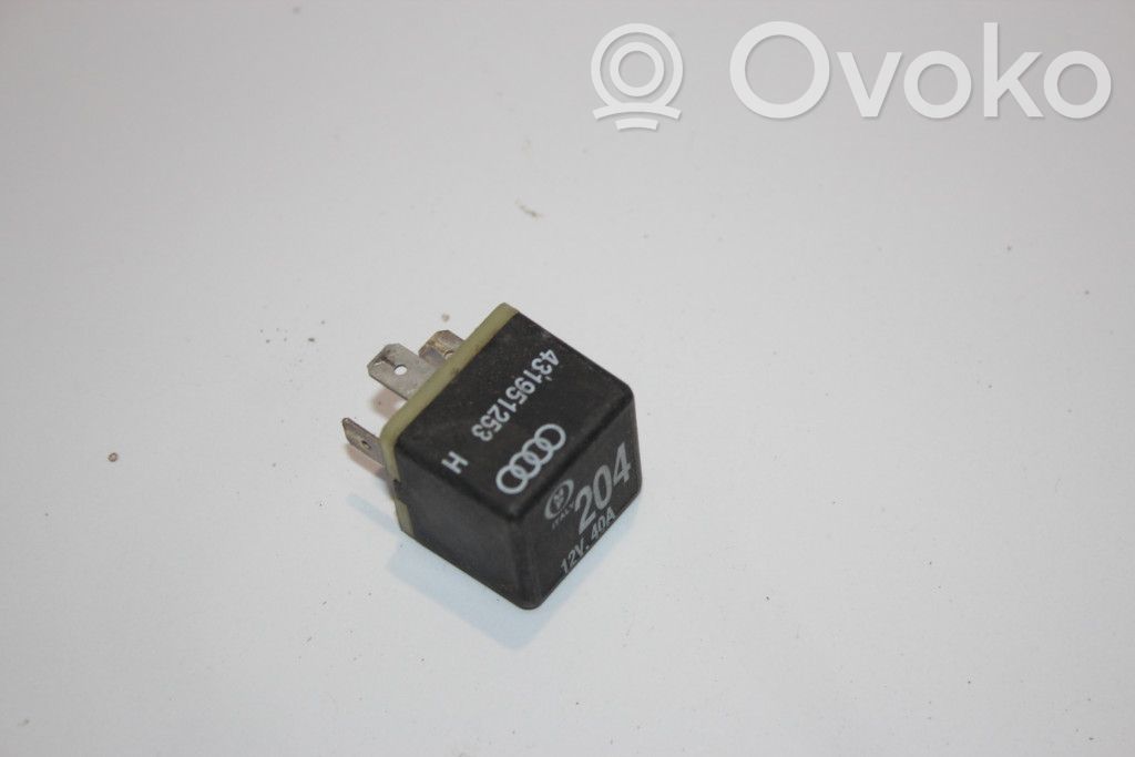 Audi A4 S4 B5 8D Muu rele 