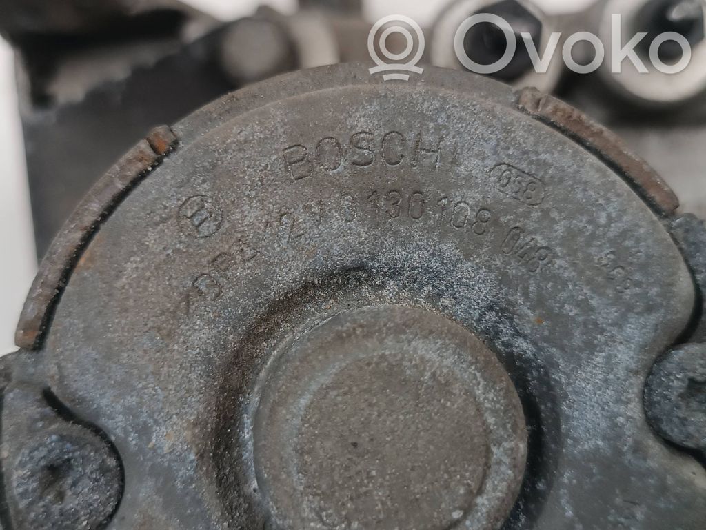 Audi A4 S4 B5 8D ABS-pumppu 