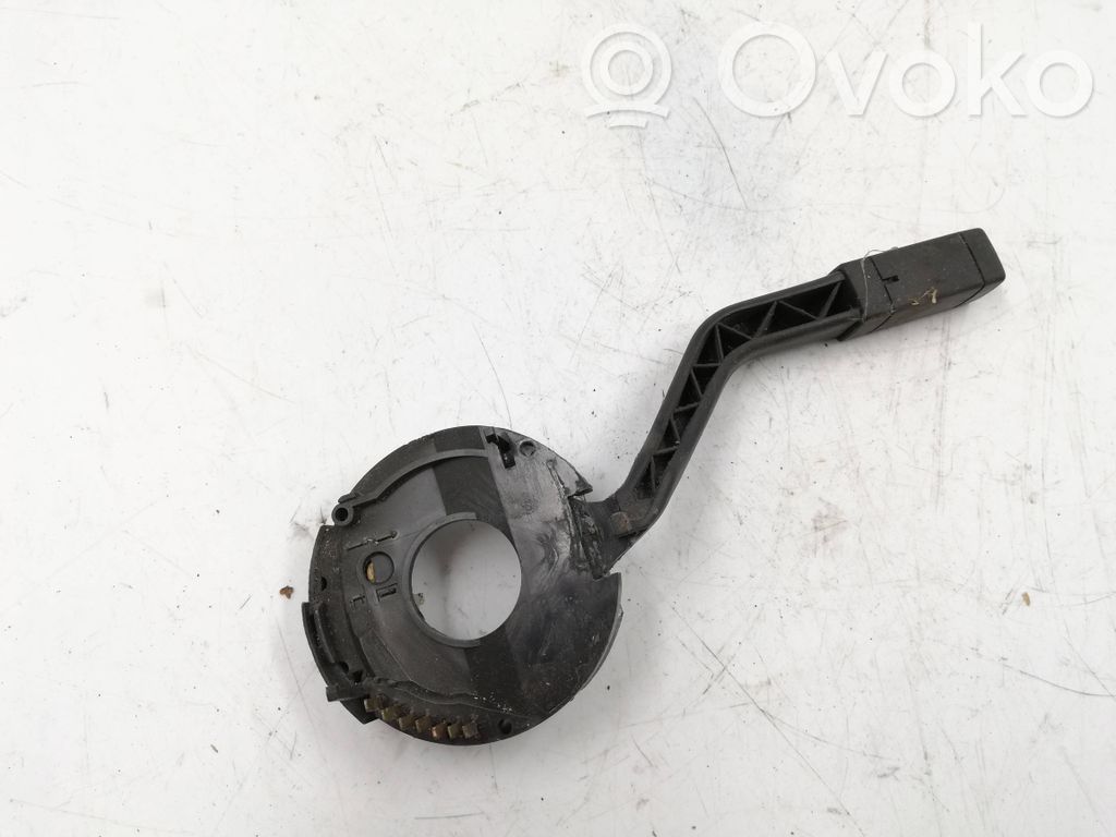 Audi 80 90 B2 Ручка поворотов/ фонарей 