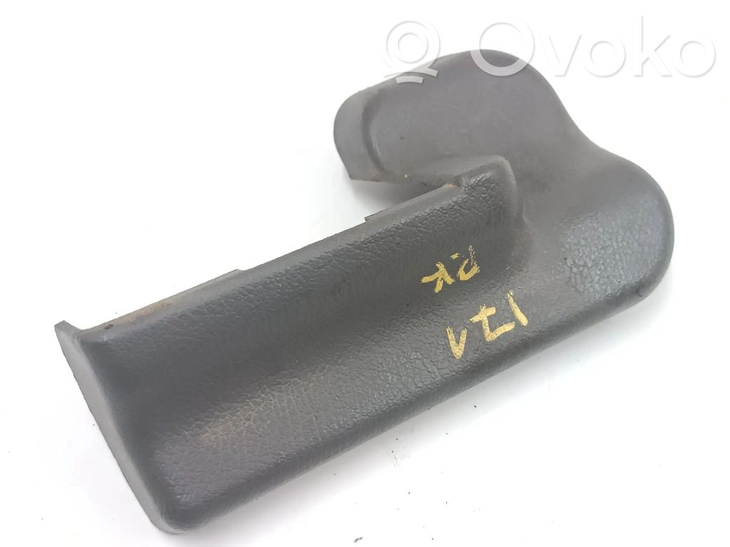 Subaru Legacy Kita salono detalė 