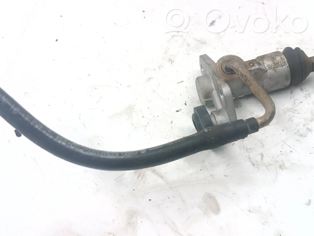 Audi A4 S4 B5 8D Kytkimen pääsylinteri 