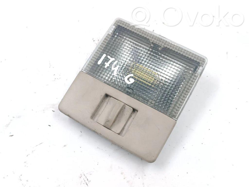 Audi A4 S4 B5 8D Lampka podsufitki tylna 