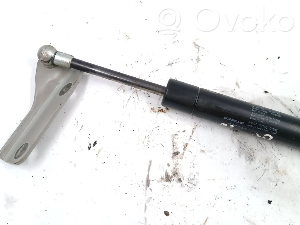Volvo XC70 Tailgate/trunk strut/damper 