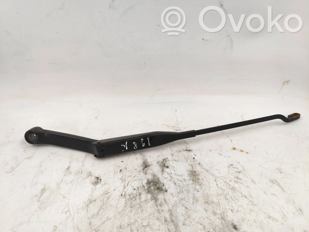 Audi 80 90 B3 Front wiper blade arm 