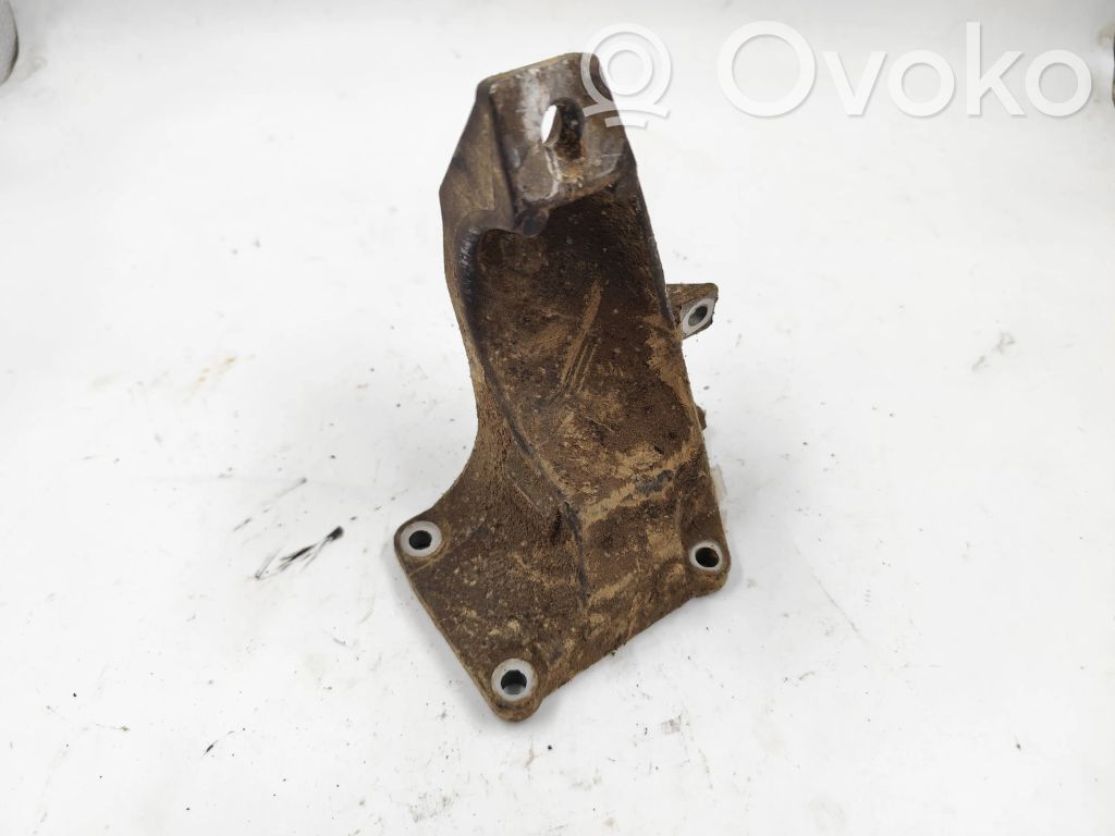 BMW 3 E36 Engine mounting bracket 