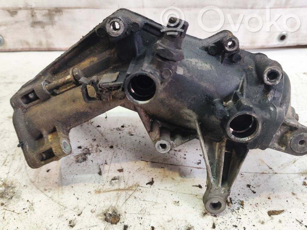 BMW 3 E36 Öljynsuodattimen kannake 