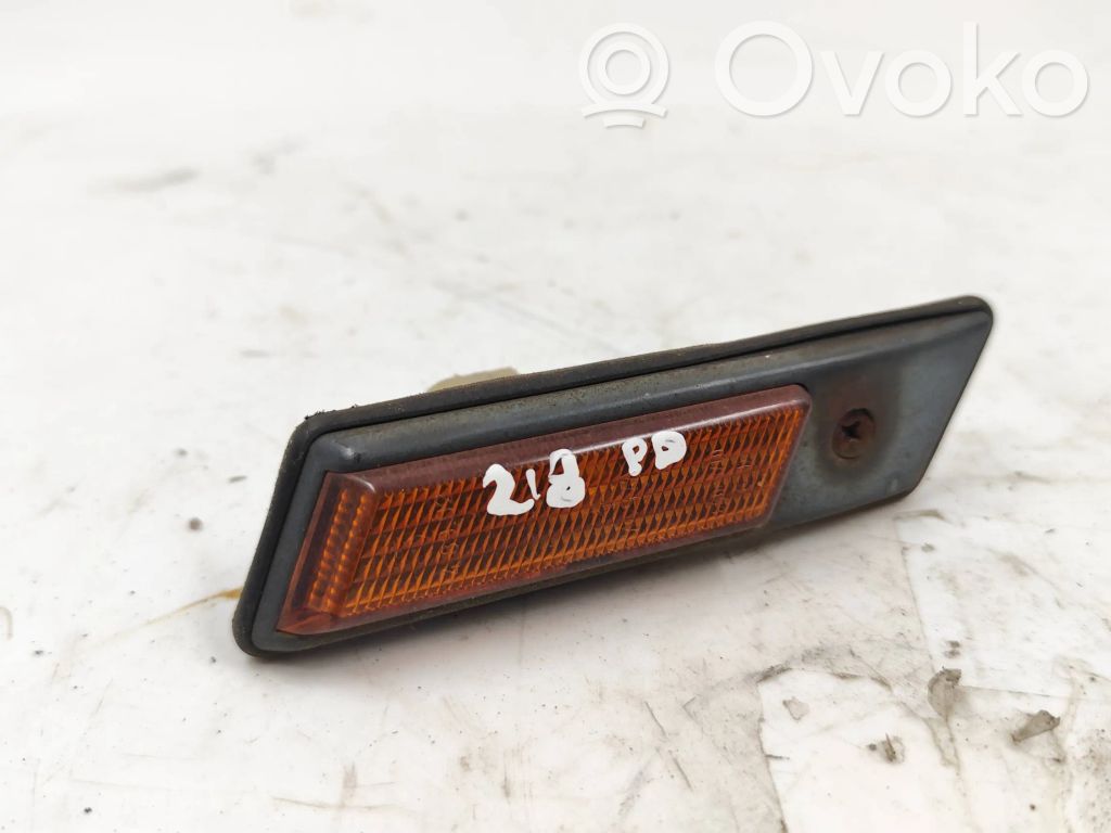 BMW 3 E36 Front fender indicator light 