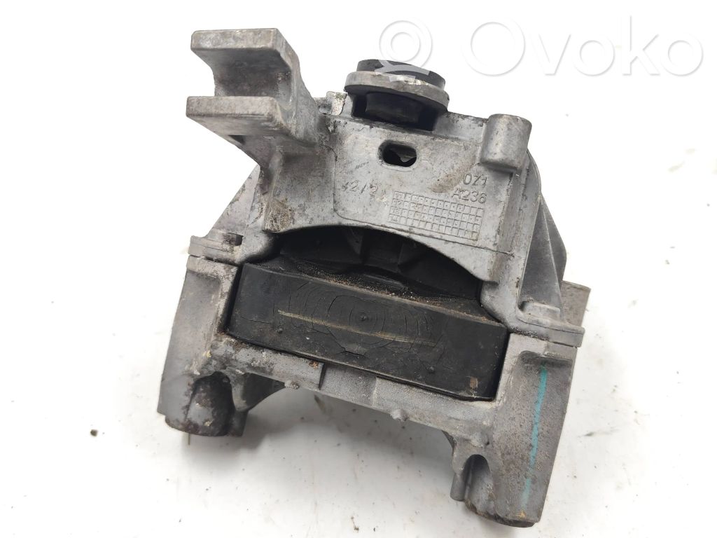 Alfa Romeo Giulietta Engine mount bracket 