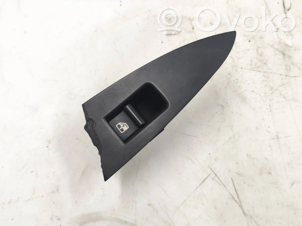 Alfa Romeo Giulietta Electric window control switch 