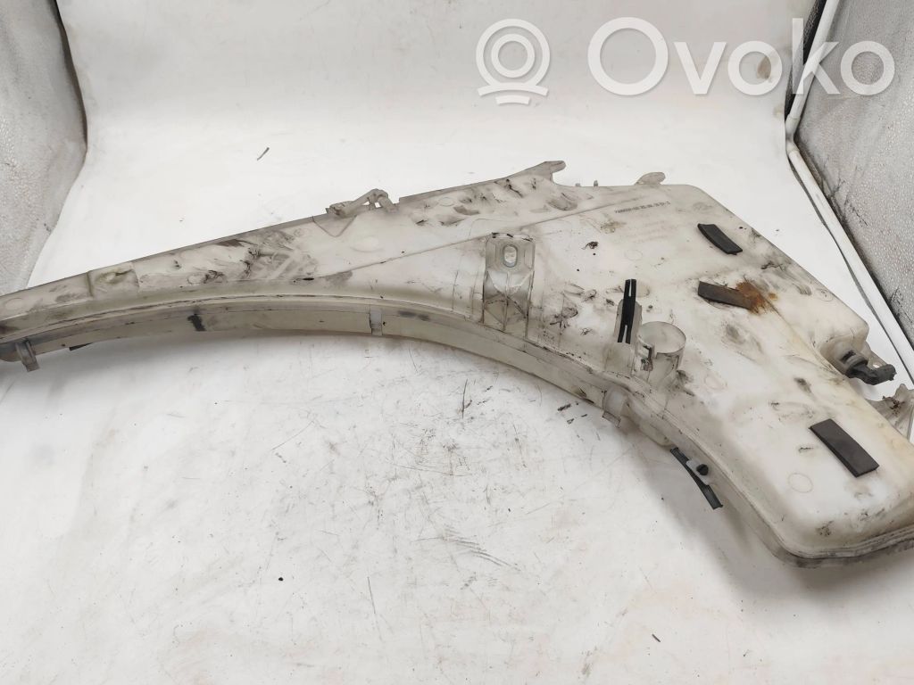BMW 1 E82 E88 Logu šķidruma tvertne 