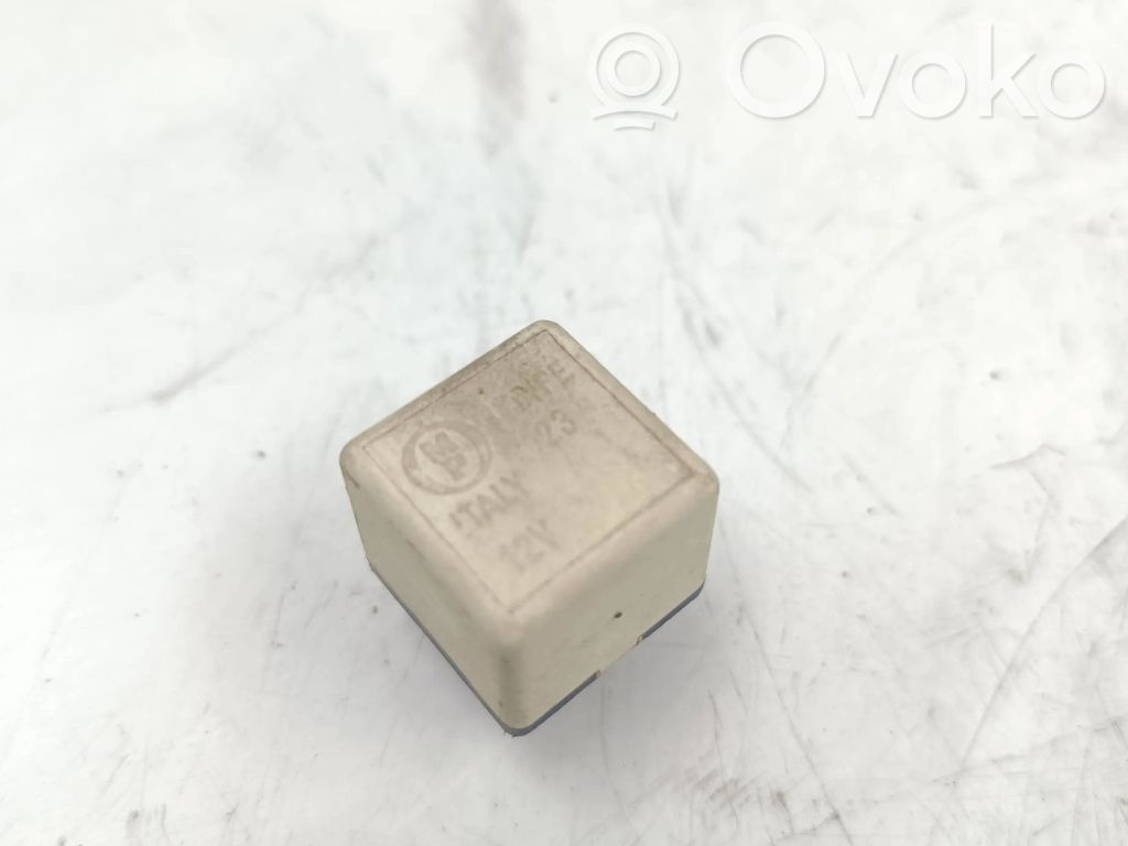 Audi A4 S4 B5 8D Other relay 