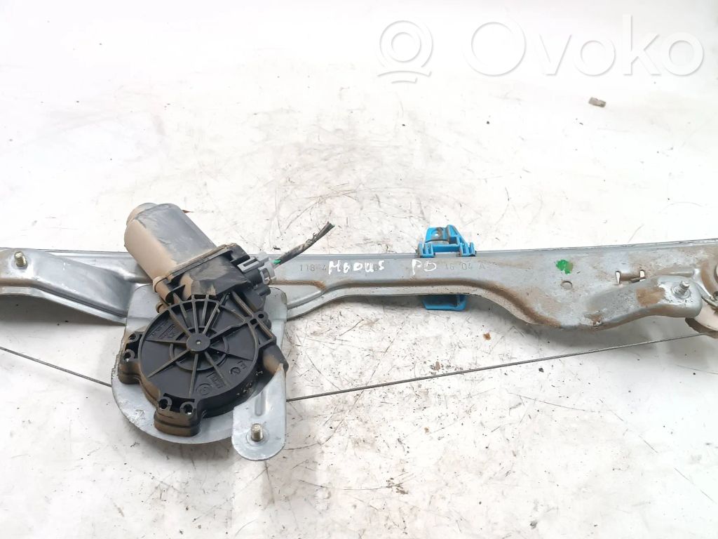 Renault Modus Front door window regulator with motor 