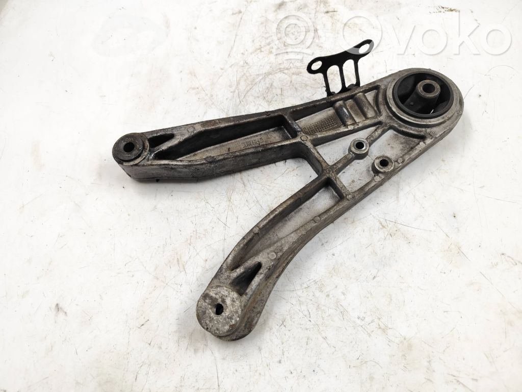 Engine mounting bracket   06587,3524347