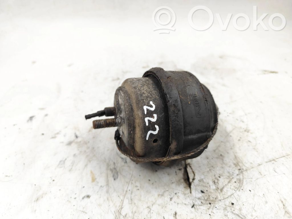 Volvo S80 Engine mount bracket 