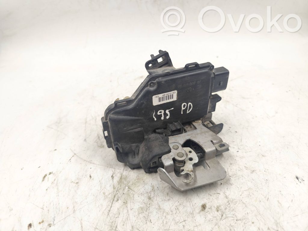 Audi A6 S6 C5 4B Zamek drzwi przednich 
