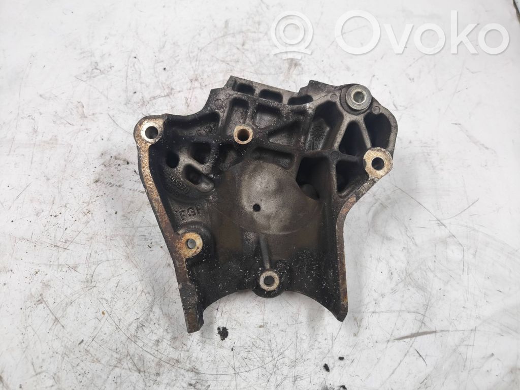 Alfa Romeo 159 Engine mounting bracket 