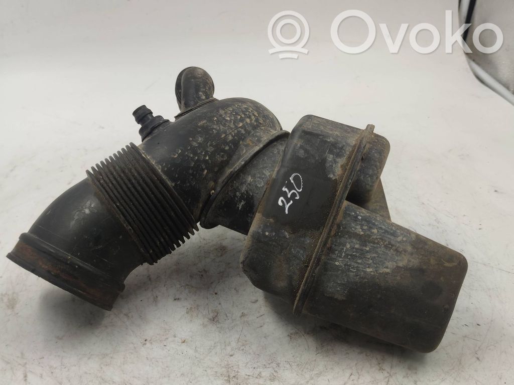 Air intake duct part   7521035